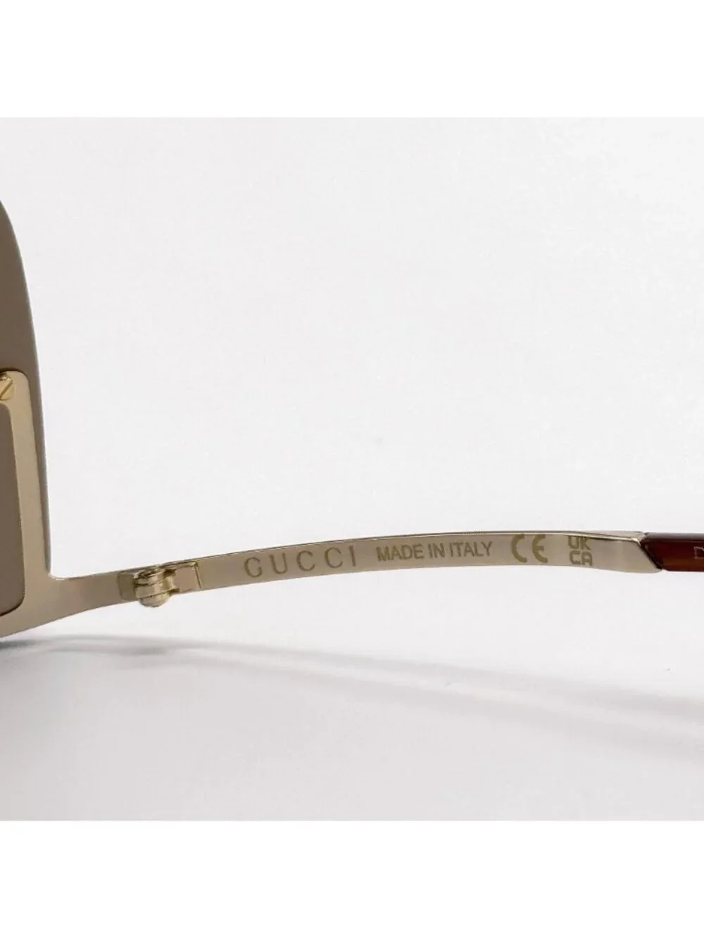 NEW GUCCI SUNGLASSES GG1560S 002 GOLD SHIELD UNISEX GUCCI EYEWEAR